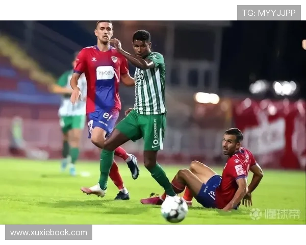 葡萄牙体育4-0大胜阿维河 苏亚雷斯帽子戏法助球队夺胜 葡萄牙体育4-0大胜阿维河 苏亚雷斯帽子戏法助球队夺胜